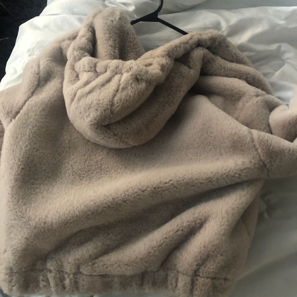 Bershka faux fur bomber - Picture 4 of 4